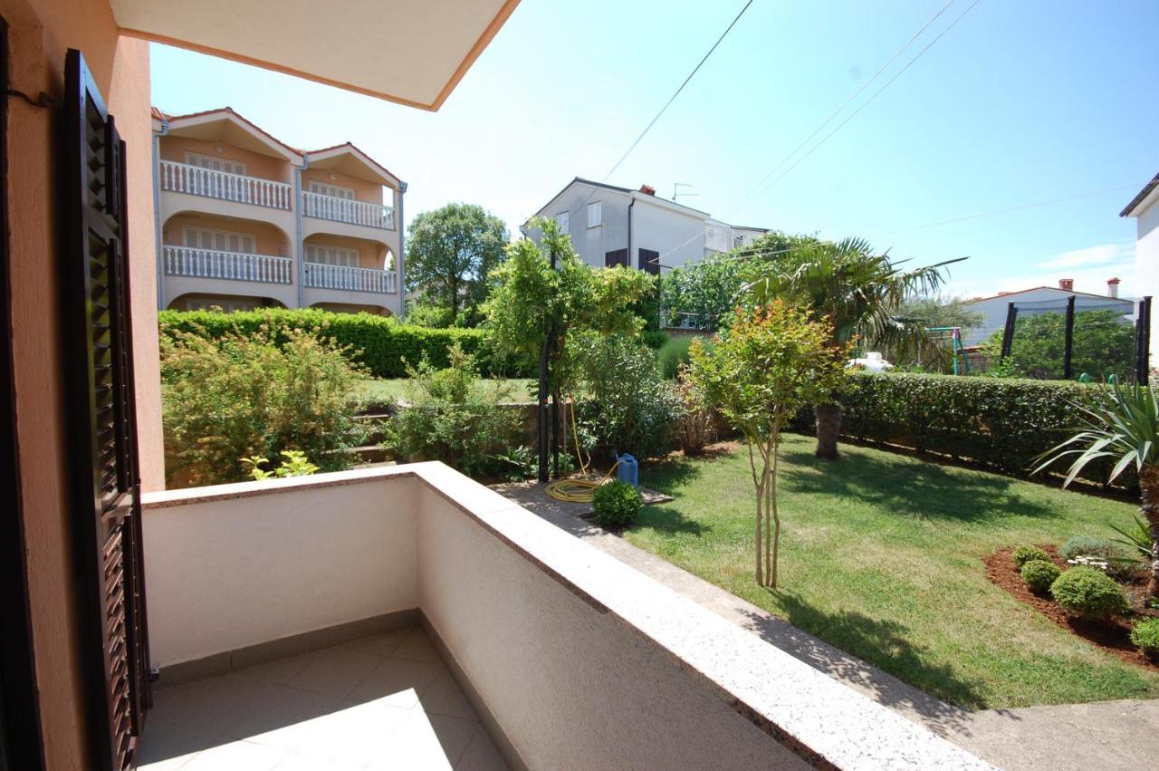 Apartments Andrea By El-Pi Tours Njivice Exterior foto